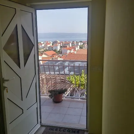 Ceco Apartman